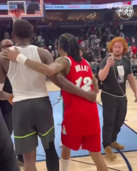 狼王&槍王惺惺相惜！華子賽后與莫蘭特相互致意！