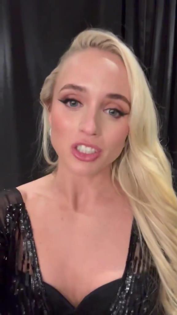 這么甜美的長相，要是不跟你說，你都不知道她也是籃球遠(yuǎn)動員