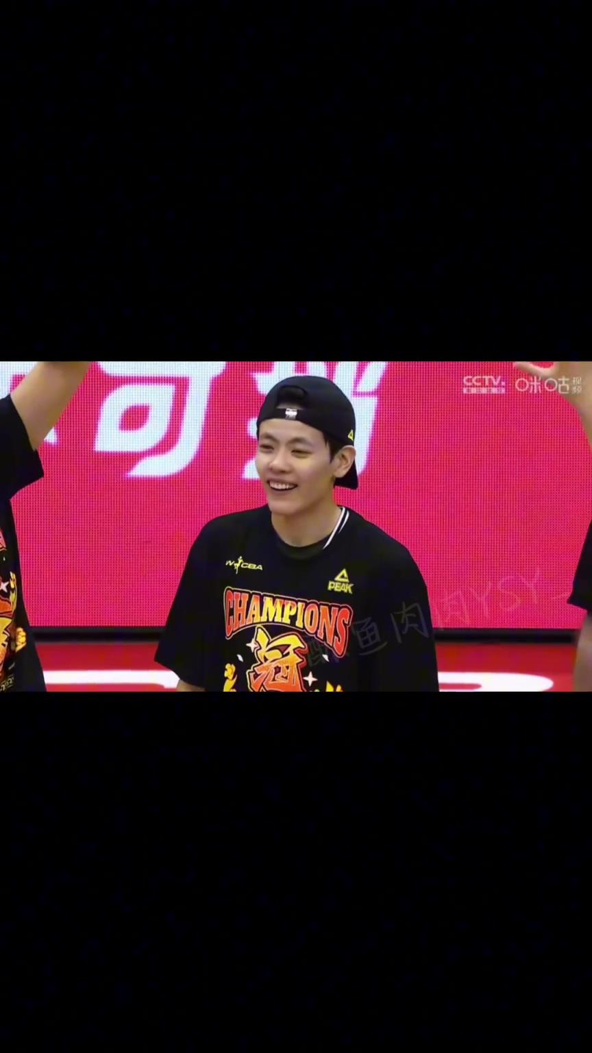 以小搏大以弱勝強 ；從不被看好，到站到最高的領(lǐng)獎臺...